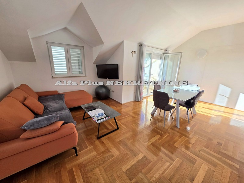 Alfa Plus Nekretnine MAKARSKA; Jednosoban stan sa parkingom S-827