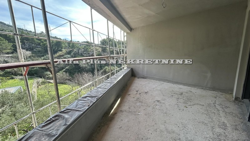 Alfa Plus Nekretnine MAKARSKA; Dvosobni stanovi u novogradnji iznad centra grada S-829